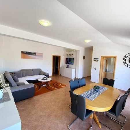 Apartments Saric Биоград-на-Мору Экстерьер фото