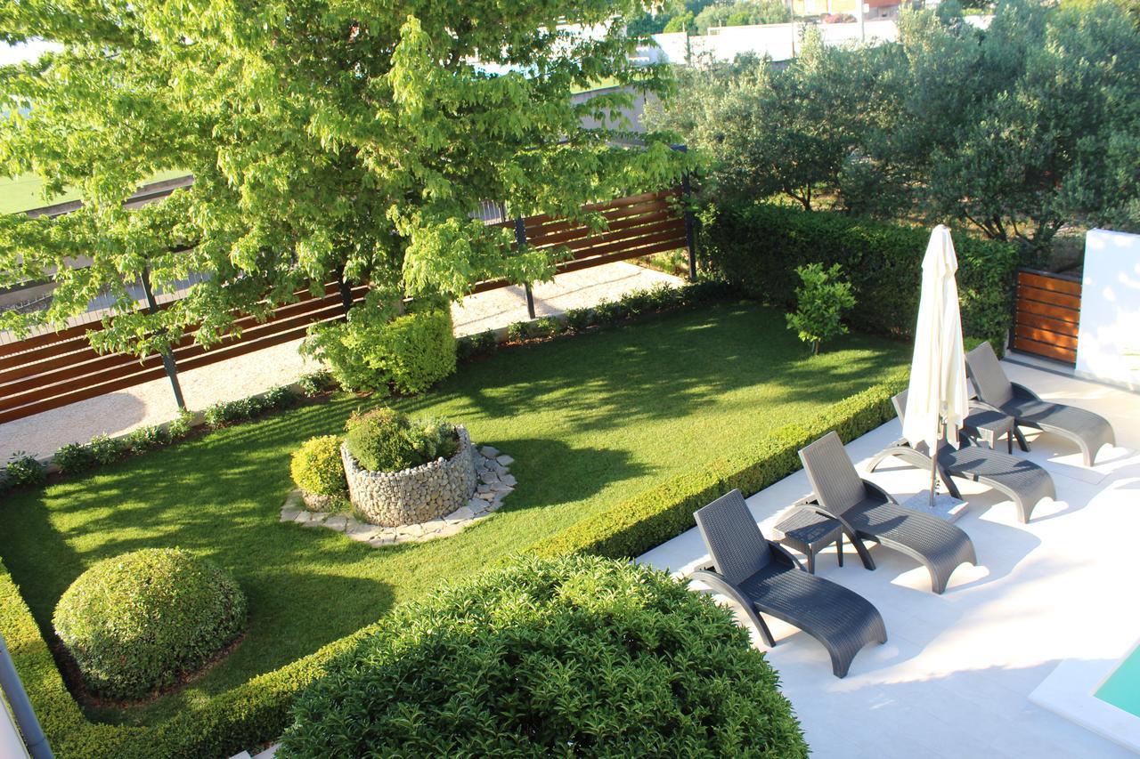 Apartments Saric Биоград-на-Мору Экстерьер фото