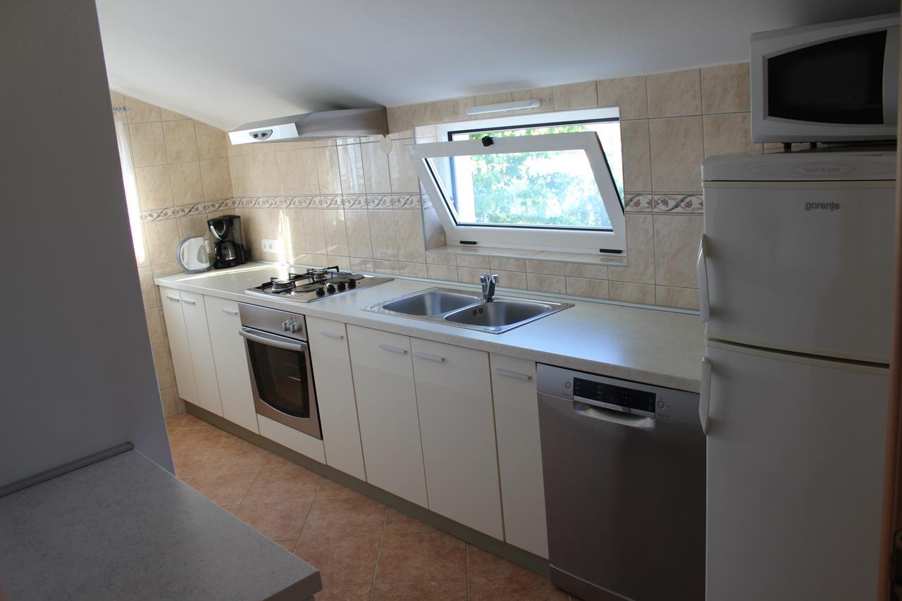 Apartments Saric Биоград-на-Мору Экстерьер фото